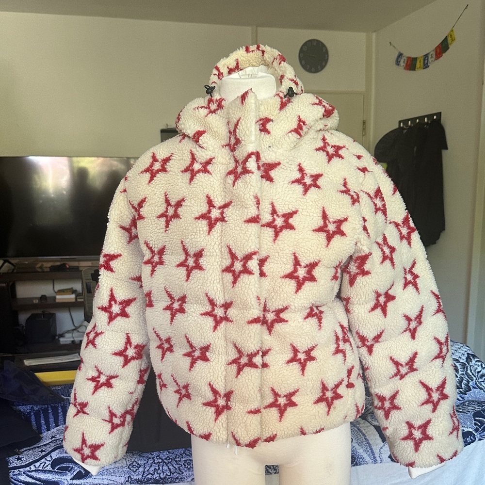 Greyson Red Star Pattern Puffer Jacket